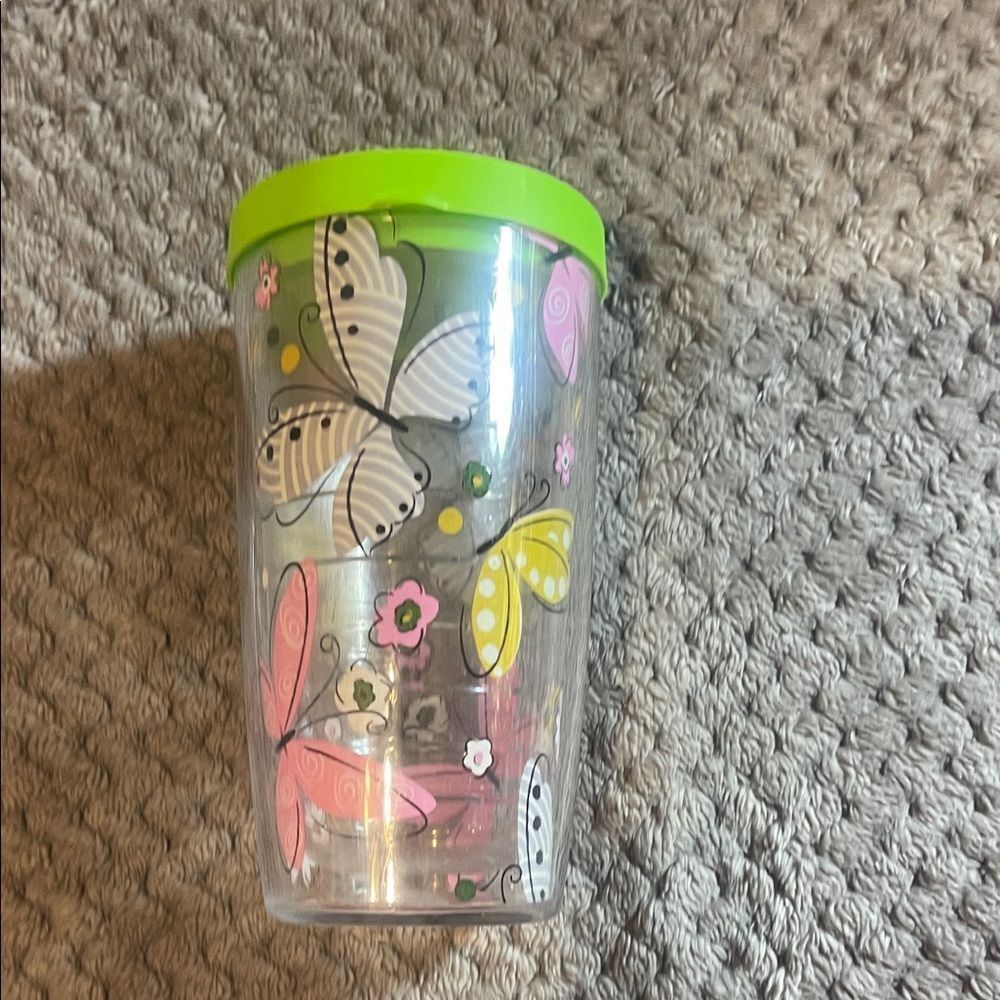 Butterfly 16 ounce tervis  with lid